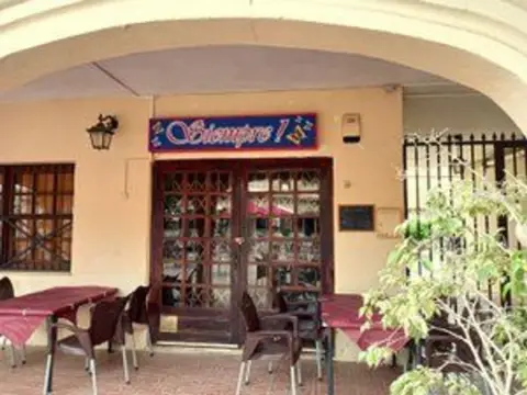 Local comercial en Avenida de la Almadrava, 15