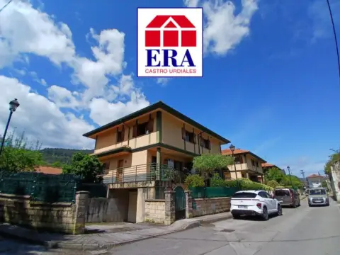 Casa adosada en Barrio Otañes, 77