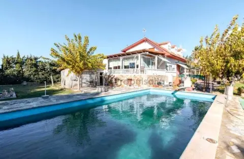 Chalet en Camino del Caracol