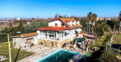 Chalet en Camino del Caracol