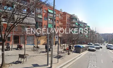 Local comercial en calle de Juan Valera