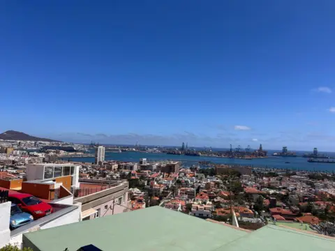 Casa adosada en Paseo la Cornisa, 4