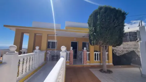 Casa en calle Asomada Alta