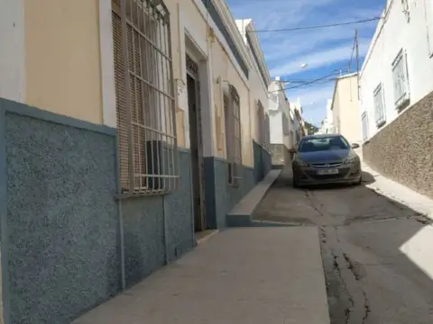 Casa pareada en Alhama de Almería