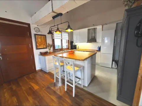 Casa pareada en calle Bergantín