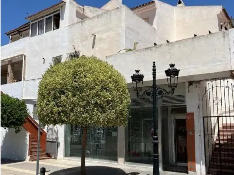 Local comercial en Alhaurín de La Torre