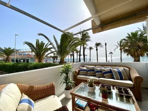 Casa adosada en Paseo Marítimo, nº 320