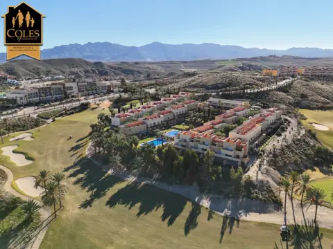 Casa adosada en Avenida Valle del Sol