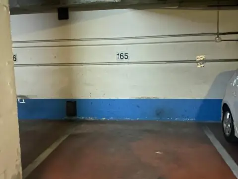 Garaje en Avenida de los Reyes Católicos