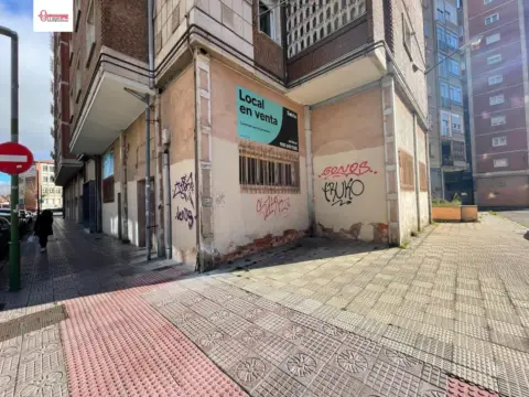 Local comercial en calle de José María de la Puente