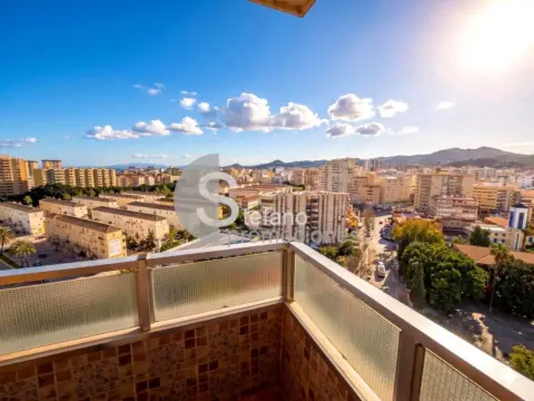Piso en Junto Centro Historico, Amplia Vivienda de 5 Dormitorios