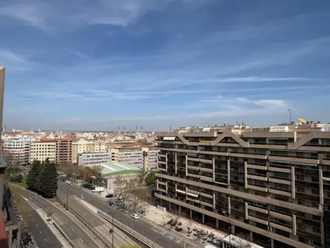 Piso en Avenida de Cesáreo Alierta