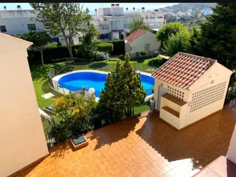 Casa adosada en Avenida del Golf