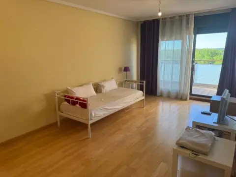 Piso en calle Regato