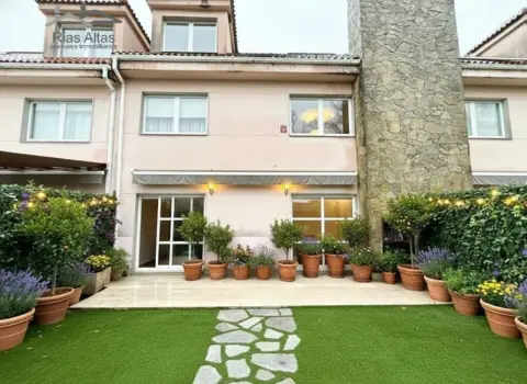 Casa adosada en Rúa Miranda