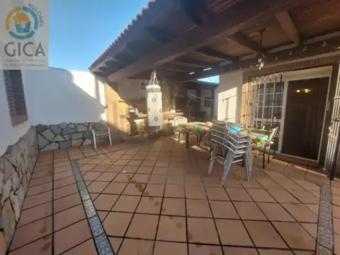Chalet en calle de Isaac Newton