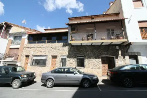 Casa adosada en Plaza Vieja, nº 6