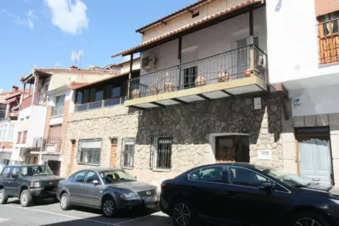 Casa adosada en Plaza Vieja, nº 6