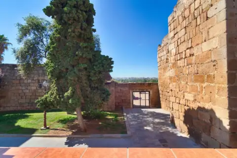 Casa adosada en calle de John Lennon, 22