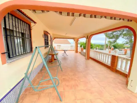 Chalet en Cumbres de Valencia