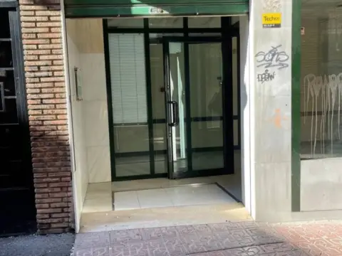 Local comercial en calle de Eduardo Dato, 8