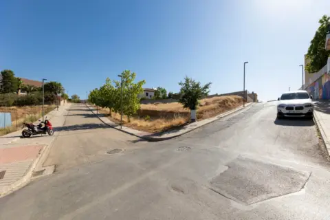 Terreno en calle de Cementerio