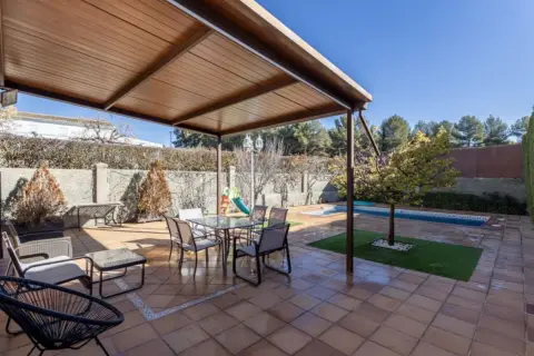 Chalet en Pantano de los Bermejales