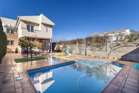 Chalet en Pantano de los Bermejales