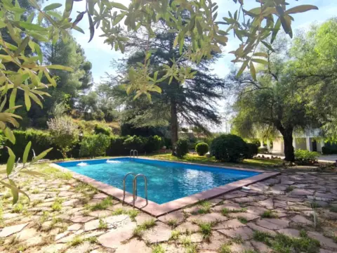 Chalet en Urbanizacion Bixquert