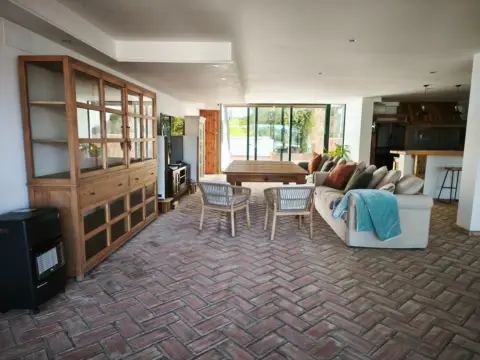 Casa adosada en Avenida del Brezo