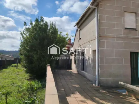 Casa unifamiliar en Matamá-Beade-Bembrive-Valadares-Zamáns