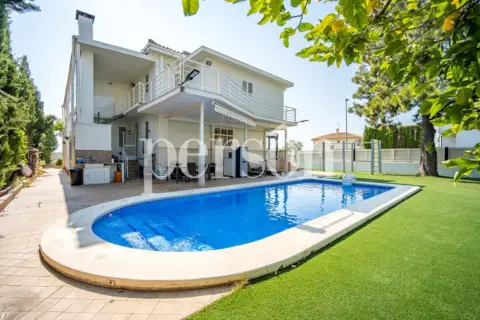 Chalet en El Puig de Santa Maria