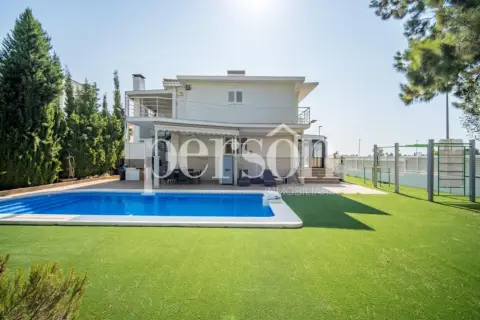 Chalet en El Puig de Santa Maria