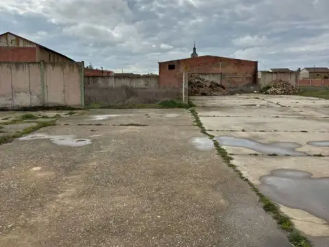 Terreno en Paseo de la Ría