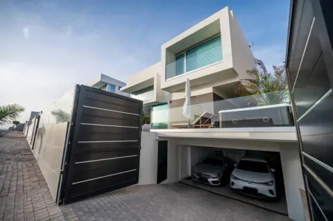Chalet en Playa del Hombre