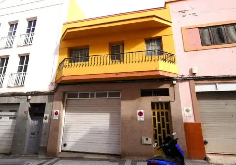 Casa en Schamann - Rehoyas