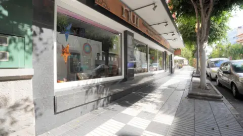 Local comercial en Arenales