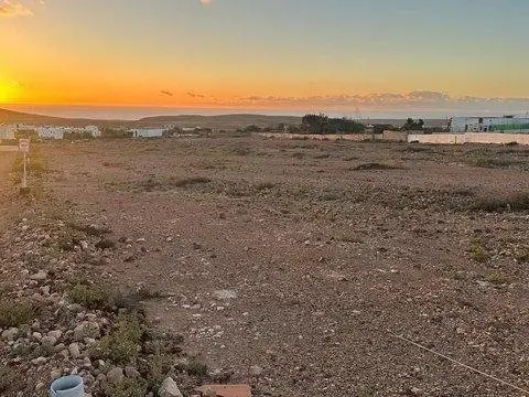 Terreno en calle de la Montaña Tindaya