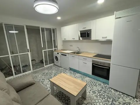 Piso en Su Eminencia - La Oliva