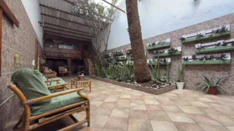 Casa en calle Lujan Perez