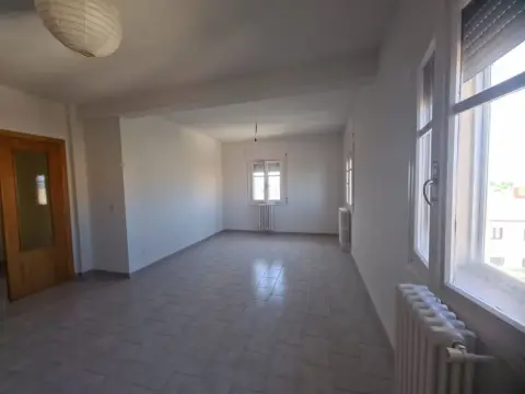 Piso en Avenida Estación, 11