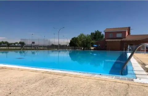 Chalet en Urbanización Campolar