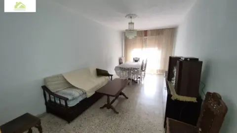 Piso en Poligono La Hiniesta