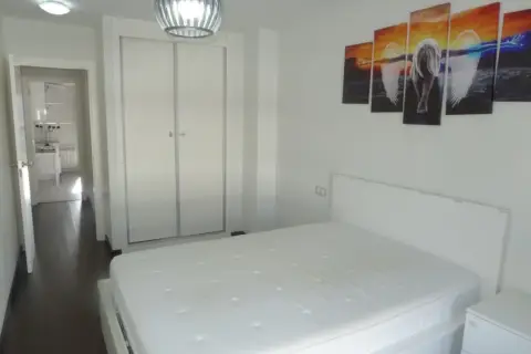 Piso en calle As Trece Rosas, nº 4