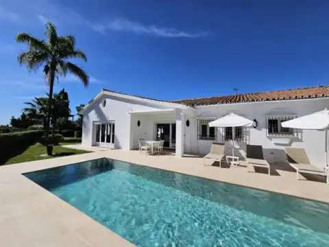 Chalet en calle Acropolis