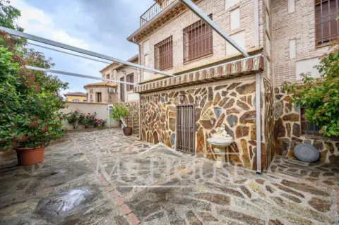 Casa pareada en calle de Ugena