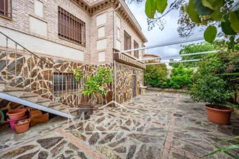 Casa pareada en calle de Ugena