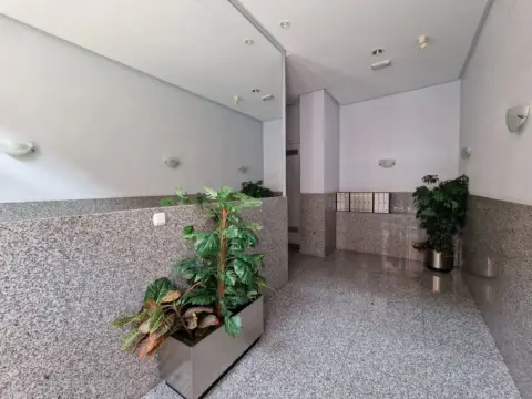 Piso en Travesía de los Reyes Católicos