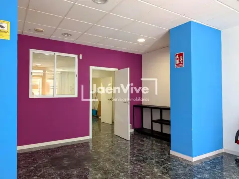 Local comercial en calle de la Luna, 19