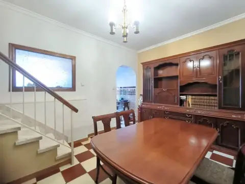 Casa adosada en Avenida de Pero Mingo